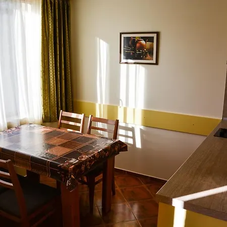 Lejlighed Golden House