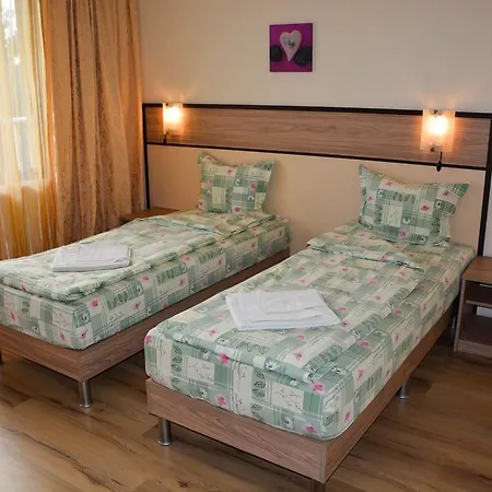 Golden House غولدن ساندز