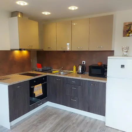 Golden House * Goudstrand