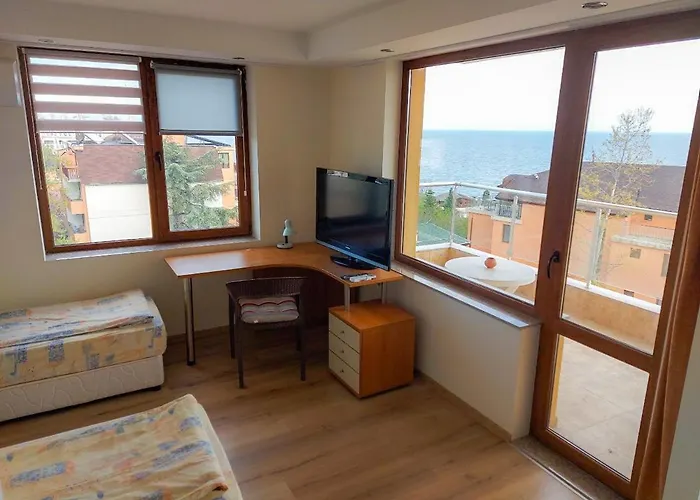 Golden House * Golden Sands