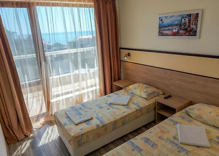 Golden House * Golden Sands